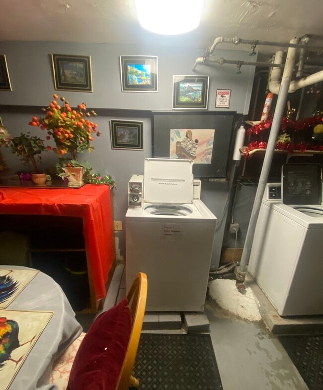 Building Photo - 8352 S Maryland Ave