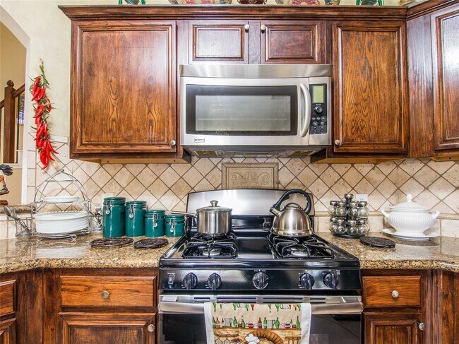Building Photo - 16307 Pebble Crest Ct