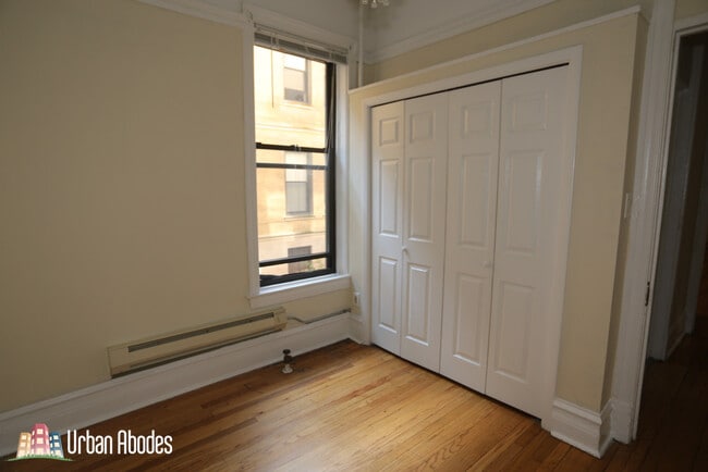 Building Photo - 1220 N Dearborn St