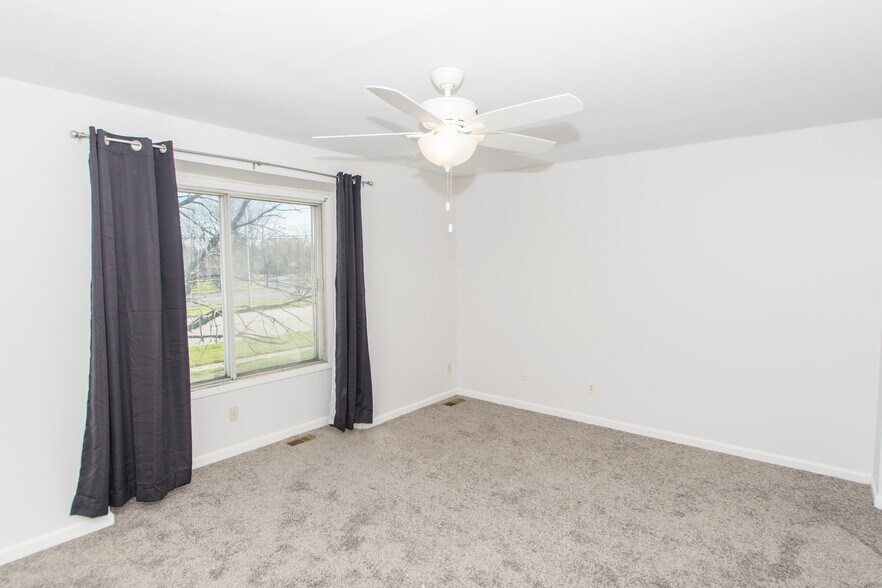 Building Photo - 7654 Whitcomb St