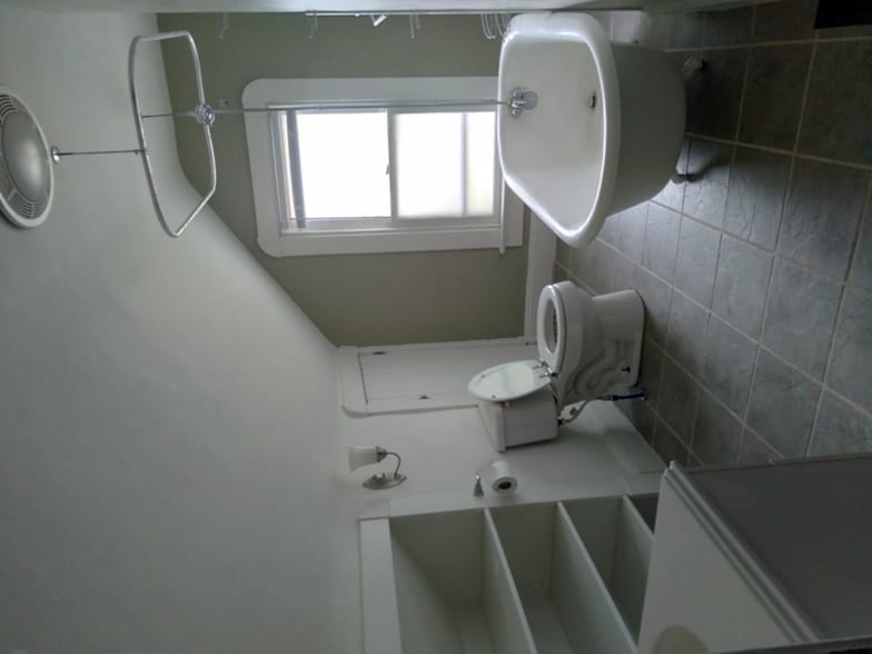 Building Photo - 2310 E 12th St