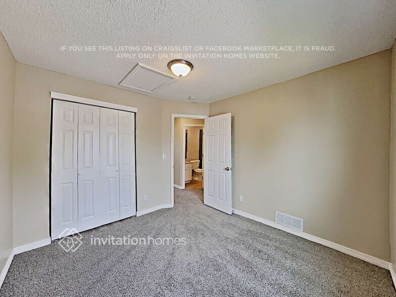 Building Photo - 12052 Ivanhoe Cir