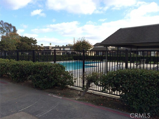 Building Photo - 1124 S Dover Cir