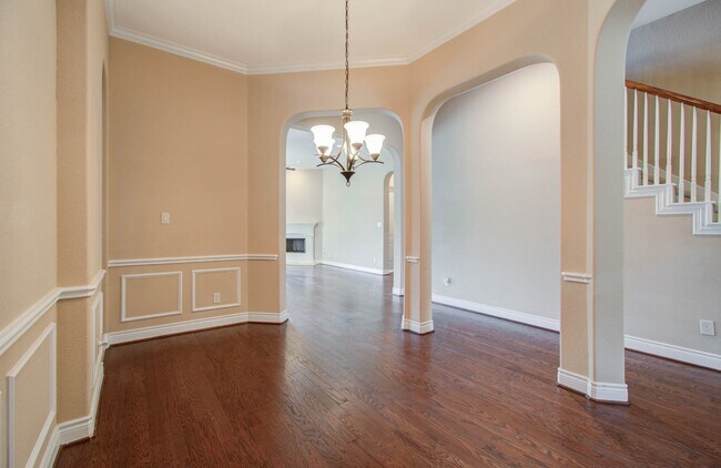 Building Photo - 2214 Red Wren Cir