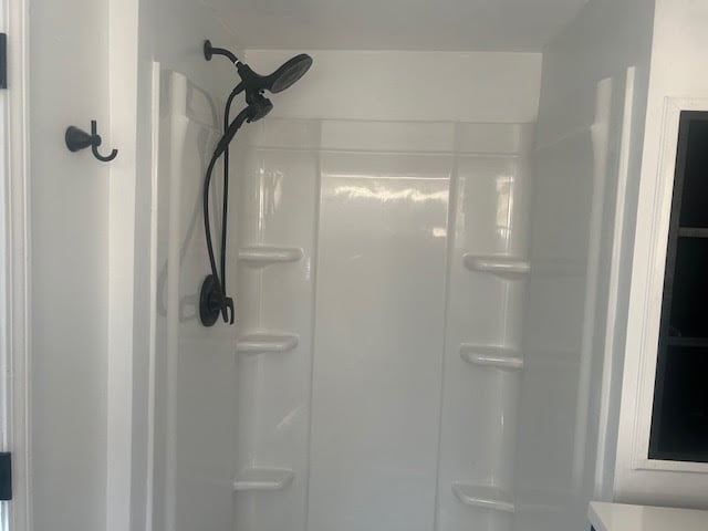 Building Photo - 346 Day Ave SW