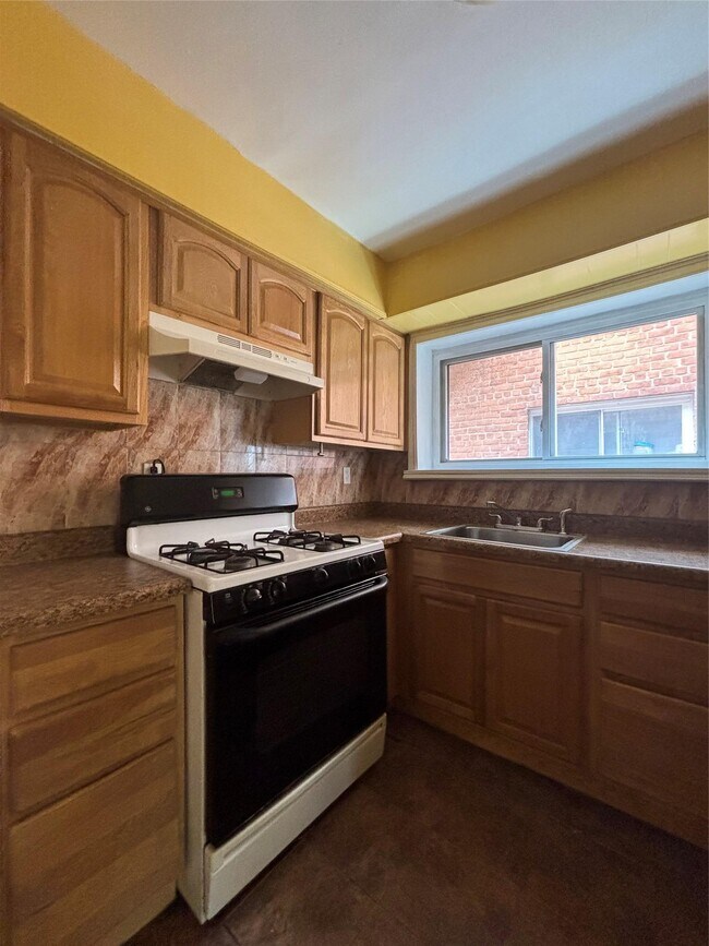 Building Photo - 659 Nereid Ave