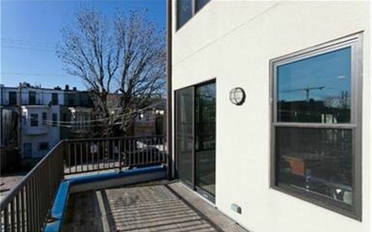 Building Photo - 117 Station North Mews