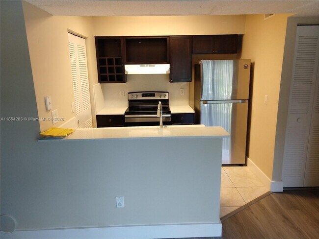 Building Photo - 1259 SW 46th Ave