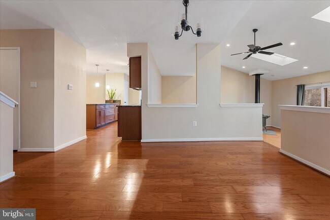 Building Photo - 2337 Glade Bank Way