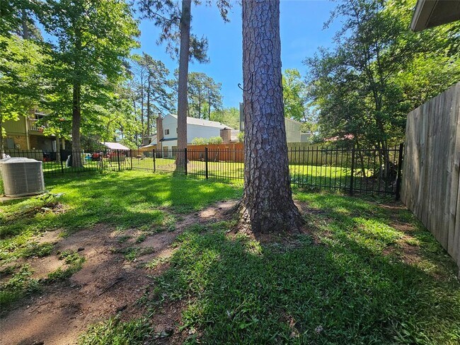 Building Photo - 11223 Burning Tree Dr