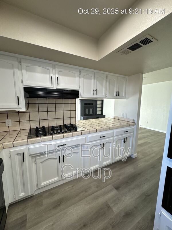 Building Photo - 951 Orangewood Ct