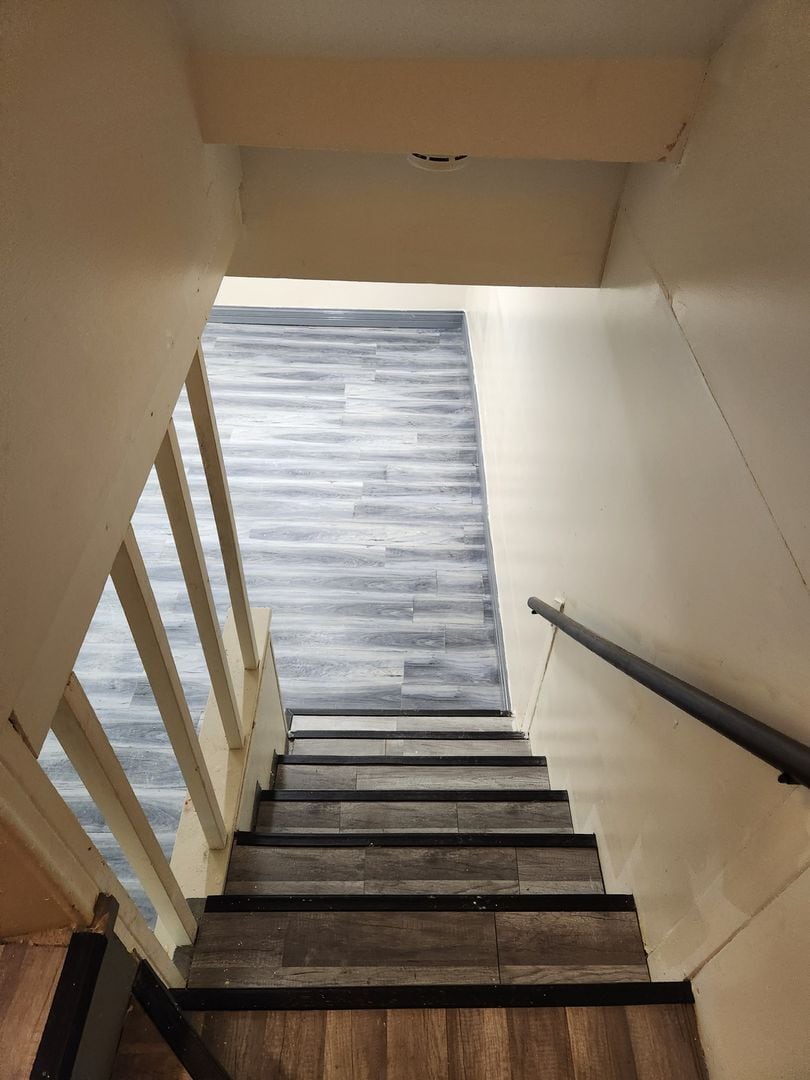 Building Photo - 451 Doral Terrace