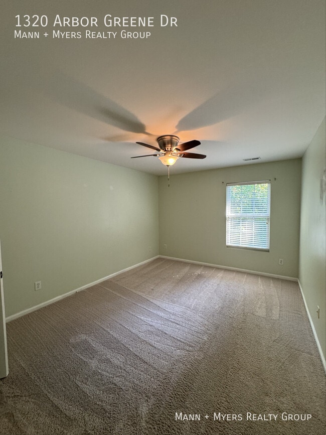 Building Photo - 1320 Arbor Greene Dr