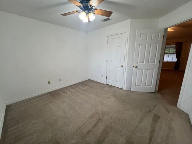 Building Photo - Pace - Spencer Oaks Landing - 4 bedroom, 2...