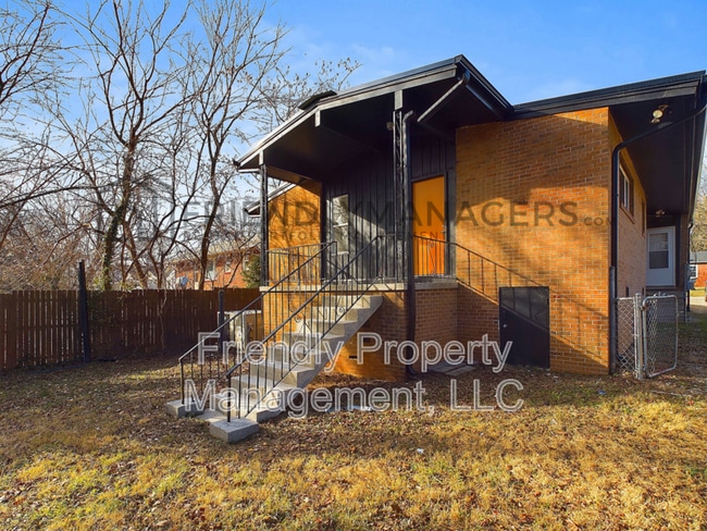 Building Photo - 304 Hobson St