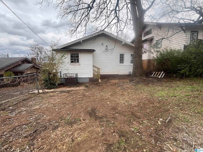 Building Photo - 1619 27th St N