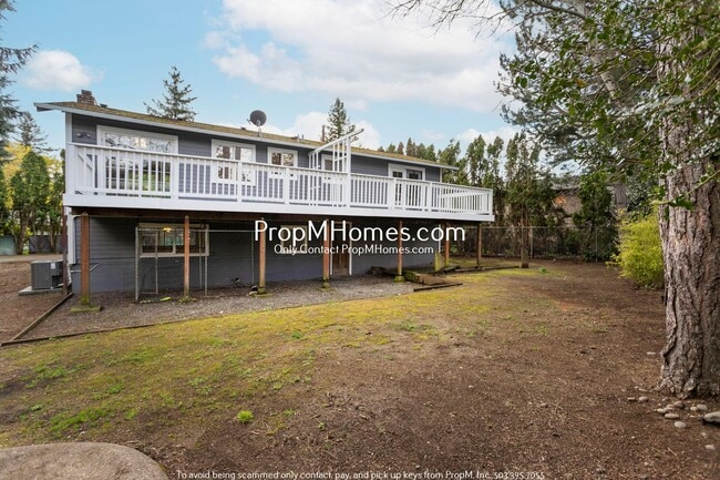 Building Photo - Secluded Nature Retreat: 4 Bedrooms!