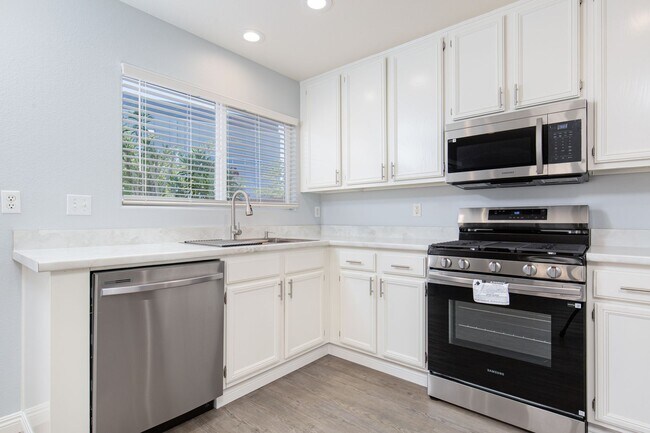 Building Photo - 3142 Leonetti Ct