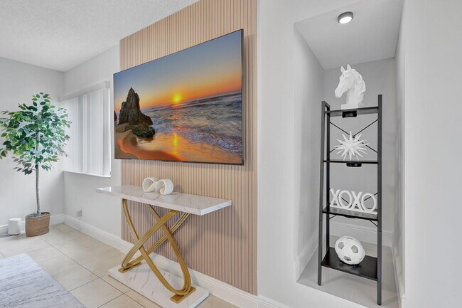 Building Photo - 12641 Westhampton Cir