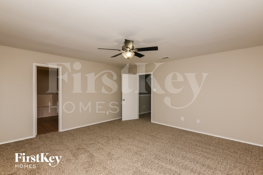 Building Photo - 8825 Quarry Ridge Trail