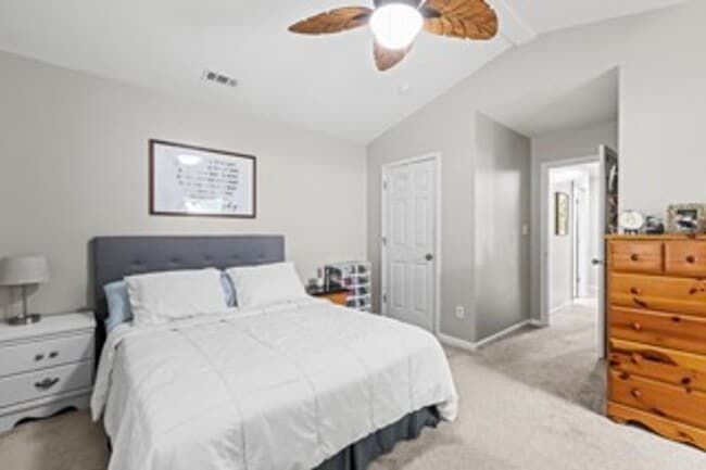 Building Photo - Lifestyle Focused