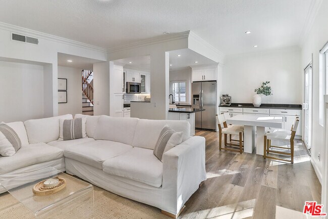 Building Photo - 4204 Flintlock Ln