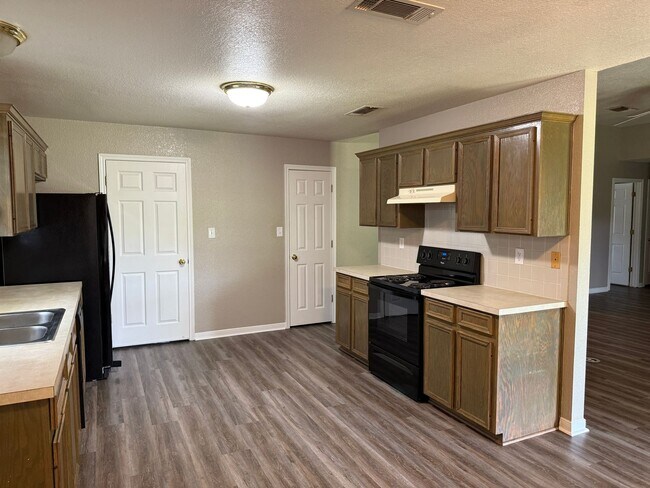 Building Photo - 1710 Quarry Trail