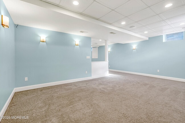 Building Photo - 1000 Eighth Ave