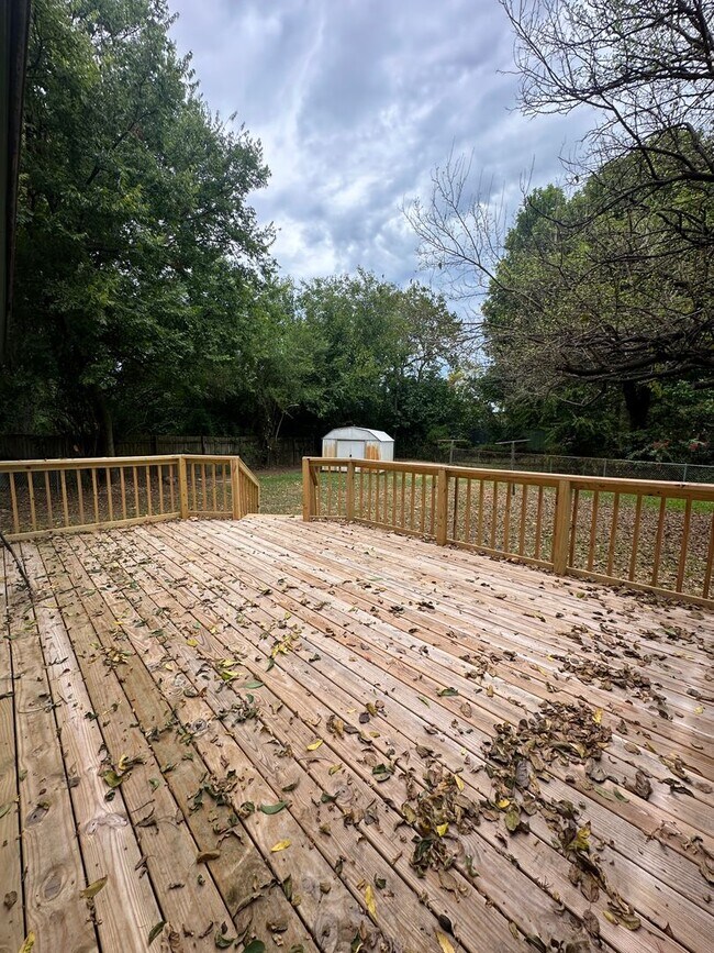 Building Photo - 6 Raleigh Cir