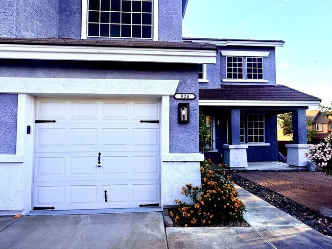 Building Photo - Five bedroom home in Henderson with downstairs bedroom and pool And Spa