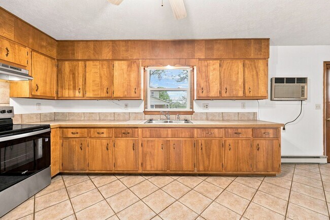 Building Photo - 15 Eavers Cir