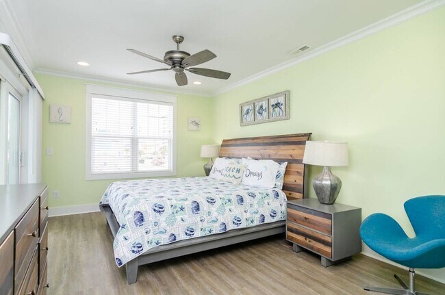 Building Photo - 1211 Fort Fisher Blvd N