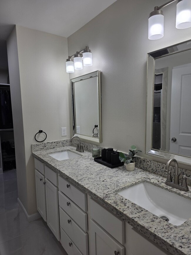 Building Photo - 1413 El CAPORAL DR.