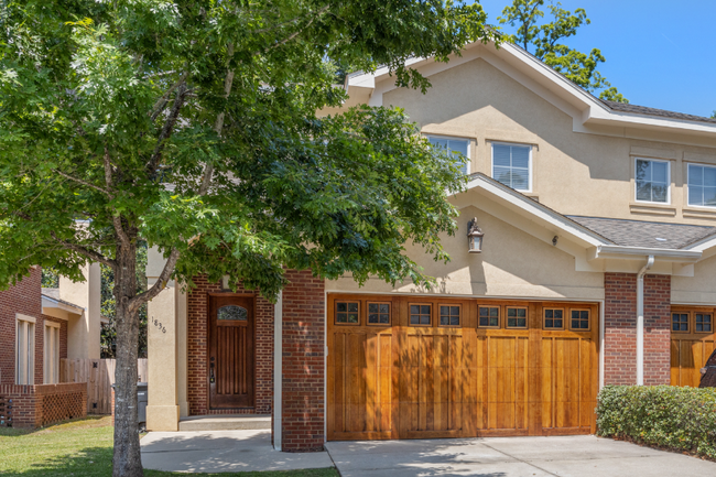 Building Photo - 1836 Ashley Hall Way