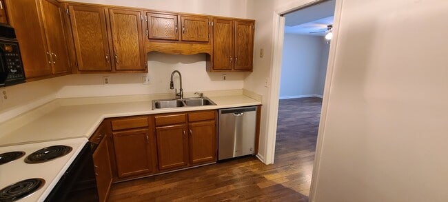 Kitchen - 3721 Bardstown Rd