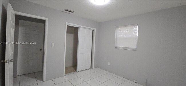 Building Photo - 502 N 70th Way