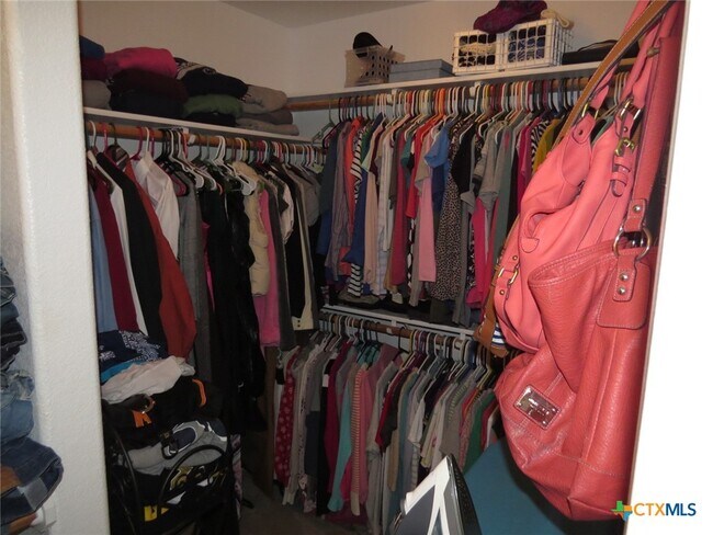 Building Photo - 2505 Mugho Dr