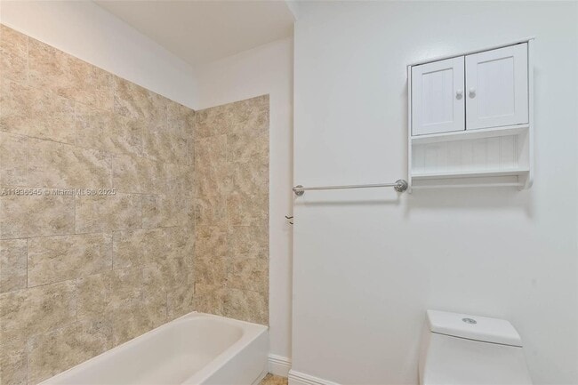 Building Photo - 3916 SW 58th Ave