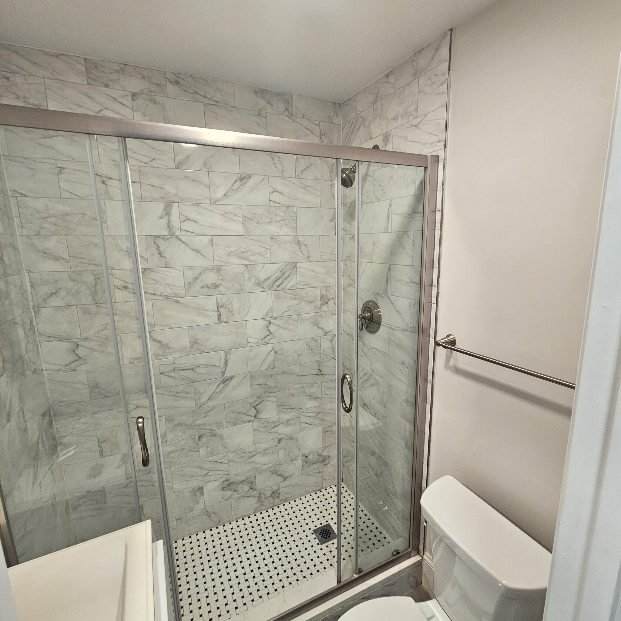 Building Photo - 10 Clearway St