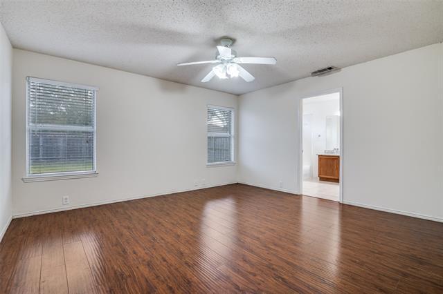 Building Photo - 206 Trenton Dr