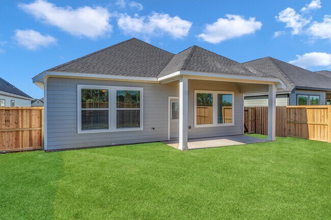 Building Photo - 16931 Tulip Row Ln