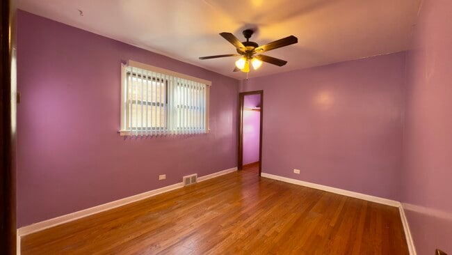 Building Photo - 7127 S Ridgeway Ave