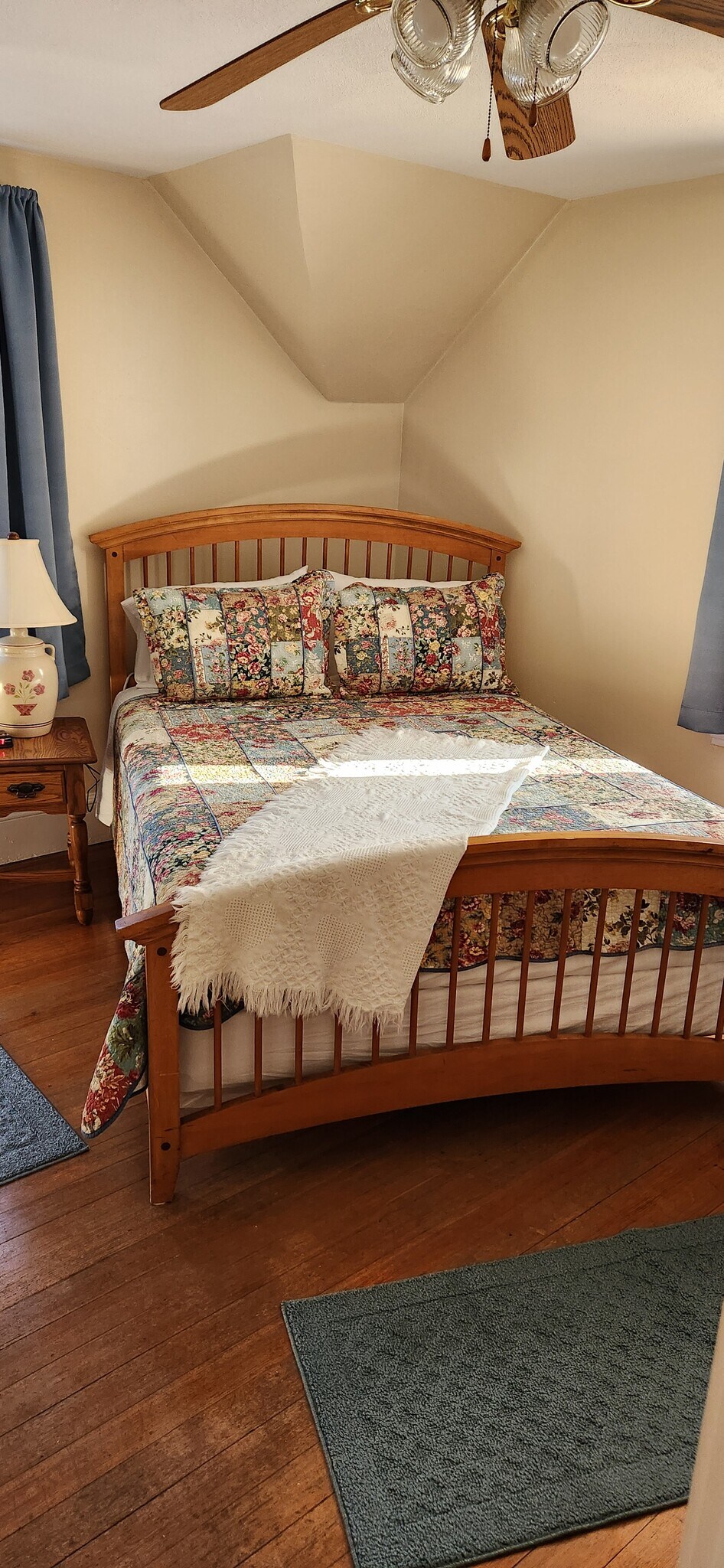 Building Photo - 1320 Cranston St