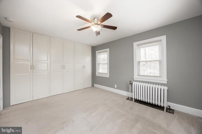 Building Photo - 547 Northbrook Rd