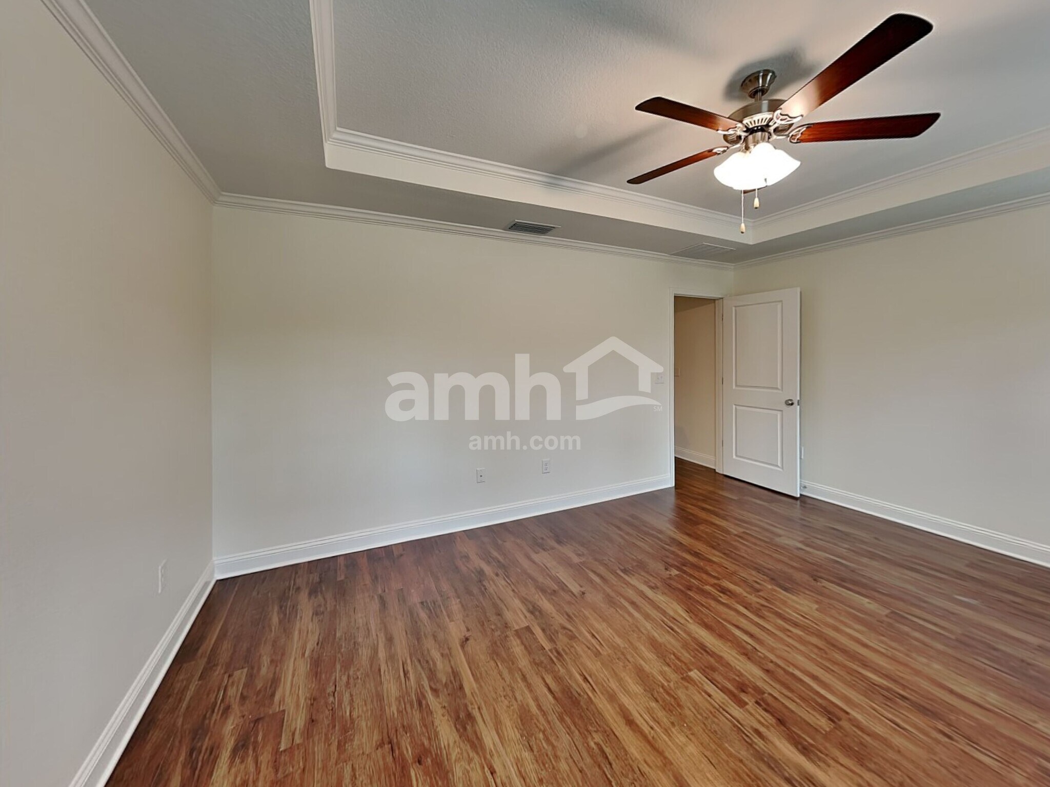 Building Photo - 329 Banyan Frst Dr