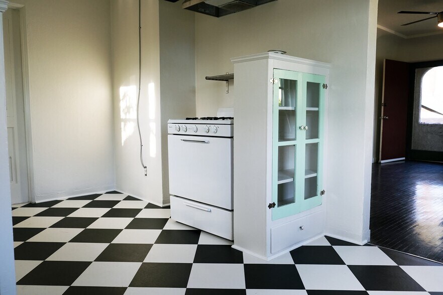 Building Photo - 771 Freeman Ave