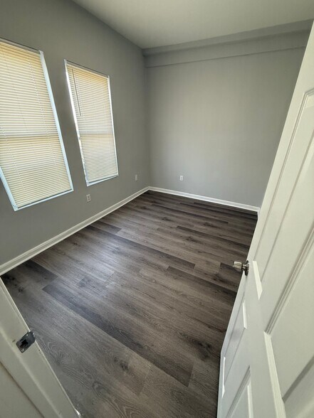 Building Photo - 71-73-73 N Main St