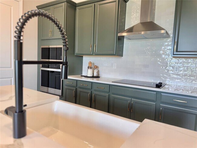 Building Photo - 2928 Voyager Ave