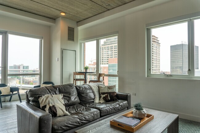 Building Photo - 1590 Elmwood Ave