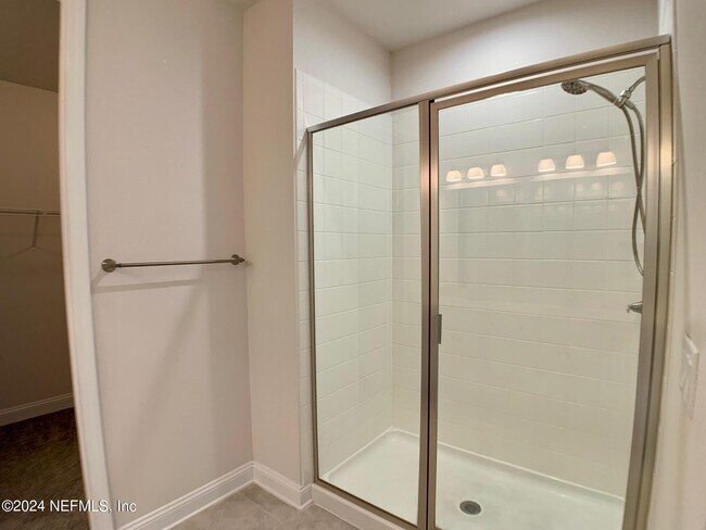 Building Photo - 1499 Tropical Pine Cove